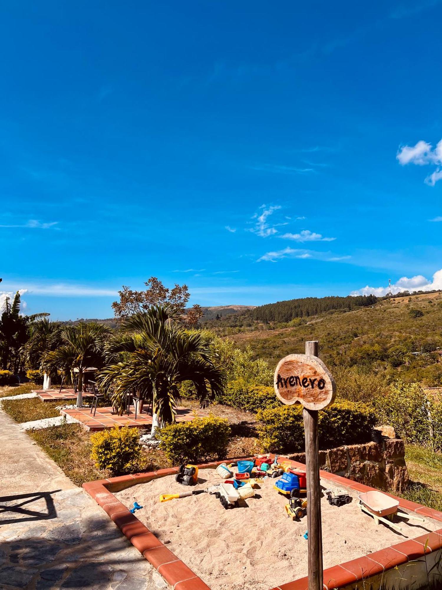 Hotel Campestre Palmas Del Zamorano Сан-Хіль Екстер'єр фото